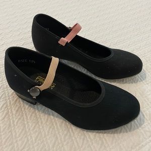 Freed of London canvas character dance shoes size 11.5